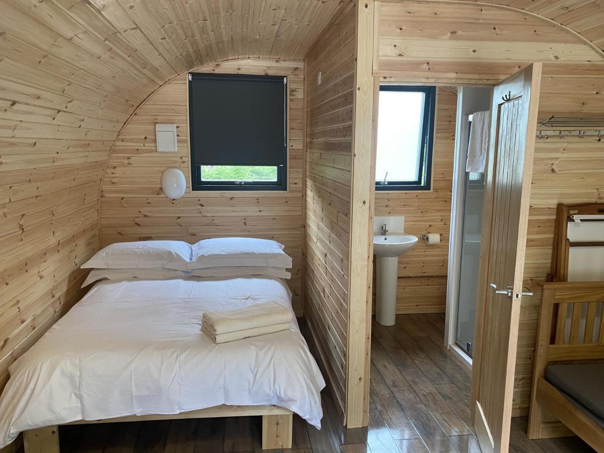 Villa Earth Pod 2 Pet Friendly Neath Exterior foto